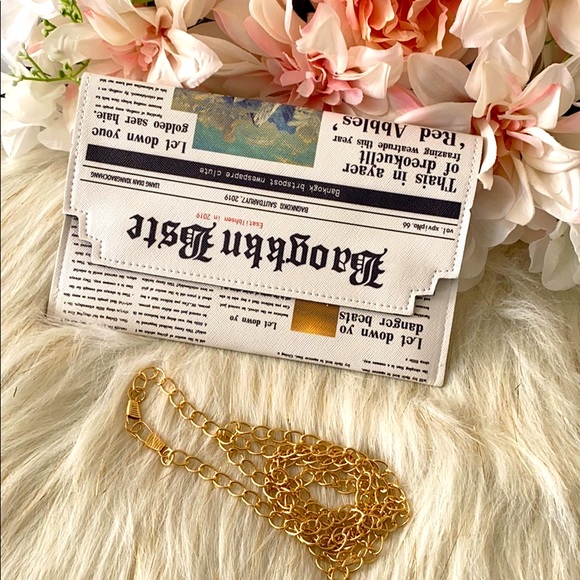 Handbags - Brand new !! Newspaper Printing Bag !